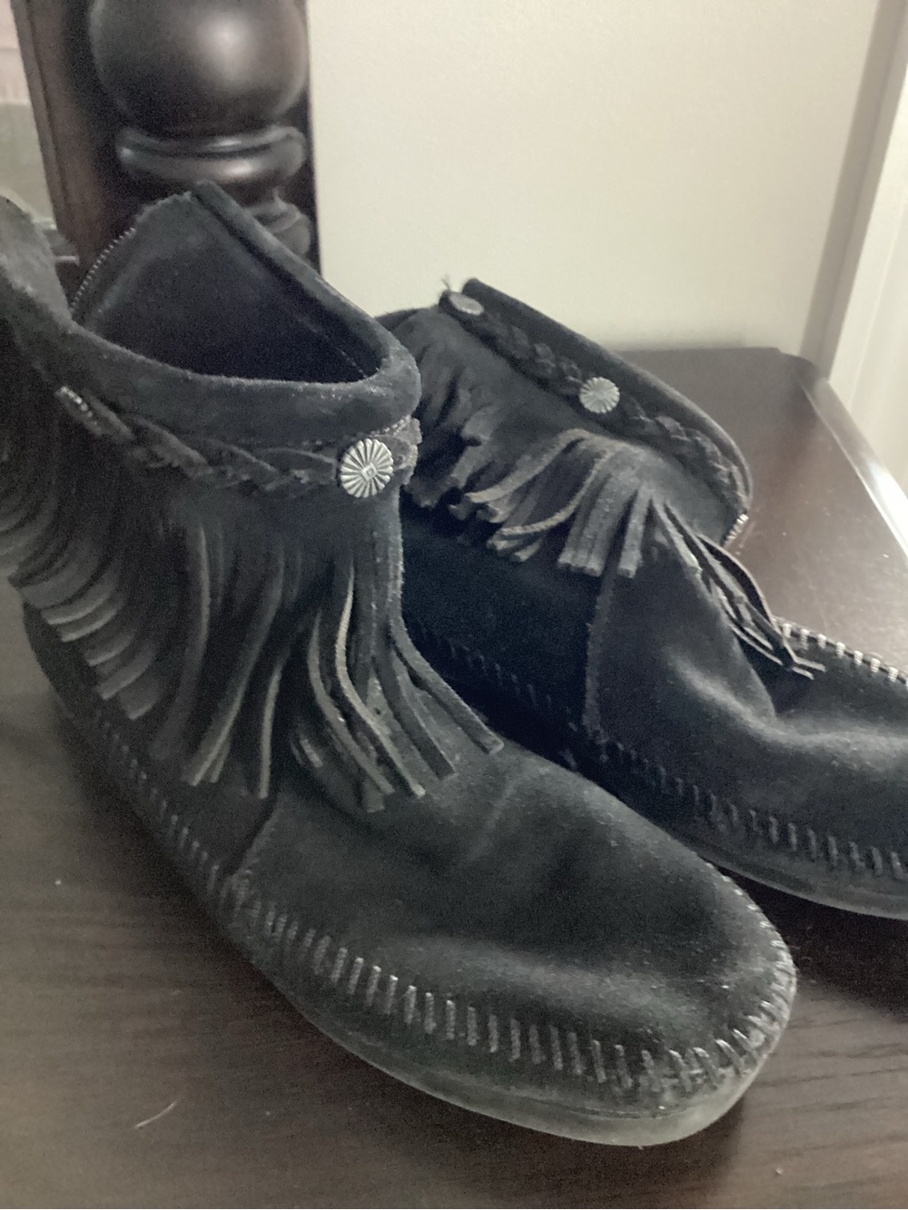 Minnetonka Black Suede Fringe Boho Festival Camping Ankle Moccasins